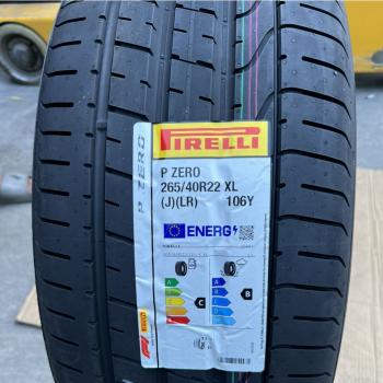 265/40R22 Pirelli