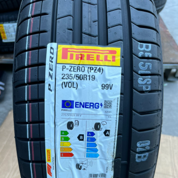 235/50R19 Pirelli P zero vỏ lốp Xe: Mercedes GLK250 AMG, Volkswagen Tiguan Allspace 