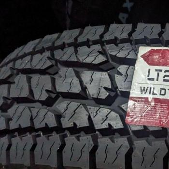 255/70R16 Landspider Wildtraxx AT vỏ lốp Xe: Ford Ranger XLS 2.2, Mazda BT50 2.2 MT, Nissan Navara 2.5 AT