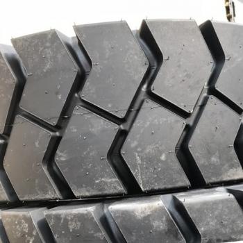 Vỏ lốp xe nâng hơi 28x9-15, 28x9-15 Maxxis M352N 140Pr